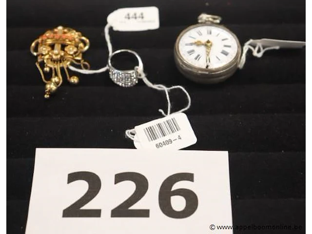 Broche, ring en zakhorloge - afbeelding 1 van  2