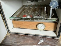 Broedmachine - afbeelding 1 van  1