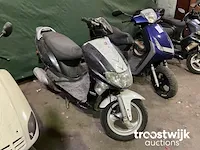 Bromfiets - afbeelding 2 van  6