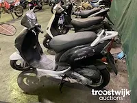 Bromfiets - afbeelding 4 van  6