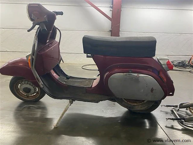 Brommer vespa - afbeelding 4 van  5