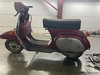 Brommer vespa - afbeelding 4 van  5