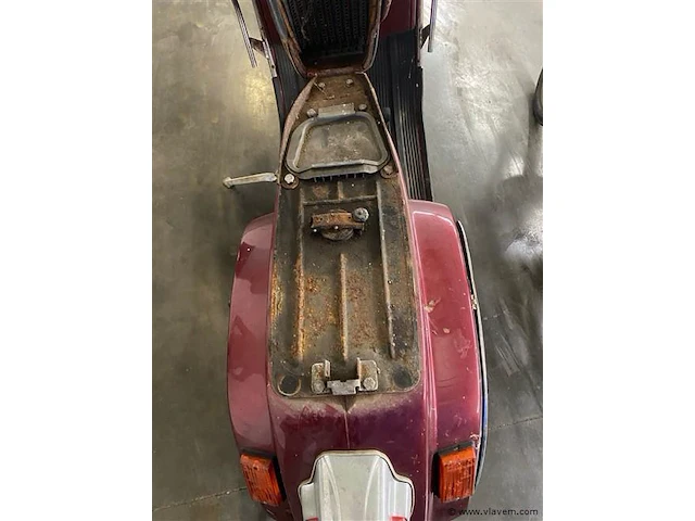 Brommer vespa - afbeelding 5 van  5