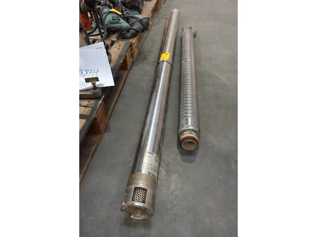 Bronpomp / boorputpomp - afbeelding 1 van  3