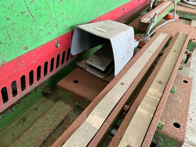 Bronswerk sme 2000-4 guillotineschaar - afbeelding 5 van  9