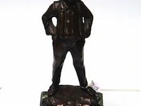 Bronzen beeld le siffleur h 25 - afbeelding 2 van  3
