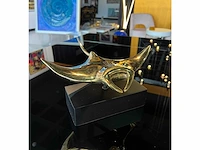 Bronzen manta ray sculpture xl - goud gepolijst - - 32x29x15 - limited edition 100 stuks - certificaat gesigneerd - afbeelding 2 van  7