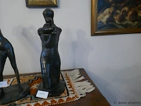 Bronzen zwaar beeld