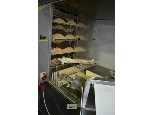 Broodlijn, ca 200 stuks, geklimatiseerde rijskast voor lang brood - afbeelding 3 van  6