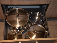 Broodrooster moulinex t52-a, waterkoker domo, 4-delige pottenset, bordenset, bestek, diverse keuken benodigdheden - afbeelding 3 van  13