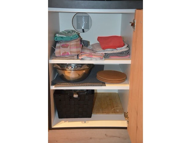 Broodrooster moulinex t52-a, waterkoker domo, 4-delige pottenset, bordenset, bestek, diverse keuken benodigdheden - afbeelding 9 van  13
