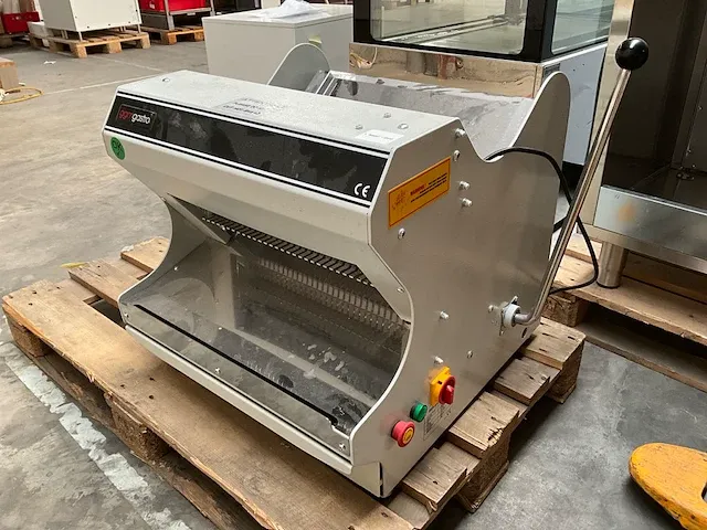 Broodsnijmachine ggm gastro bsms13t - afbeelding 1 van  7