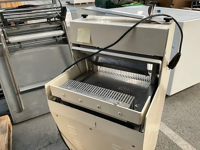 Broodsnijmachine globe international - afbeelding 3 van  5