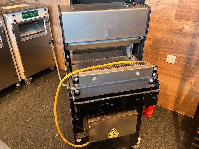 Broodsnijmachine - afbeelding 3 van  5