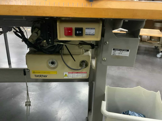 Brother f 40 naaimachine - afbeelding 6 van  8