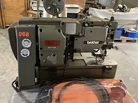 Brother lh4-b814 knoopgatmachine - afbeelding 7 van  10