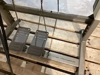 Brother lh4-b814 knoopgatmachine - afbeelding 10 van  10