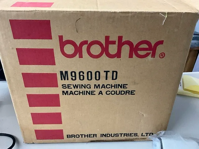 Brother m9600td naaimachine - afbeelding 2 van  2
