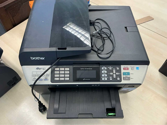 Brother mfc-6490cw 4 in 1 printer & scanner - afbeelding 1 van  2
