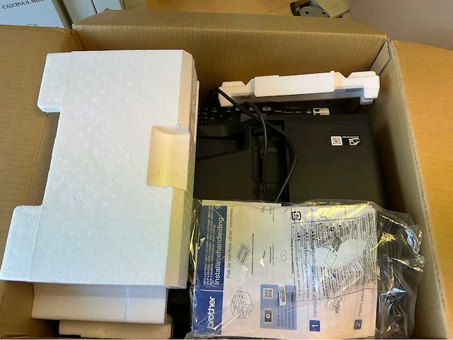Brother mfc-l2710dw printer & scanner - afbeelding 2 van  3