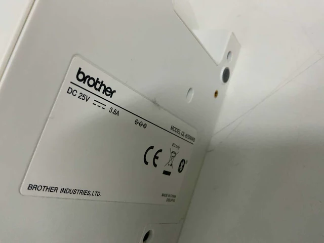 Brother ql-820nwb labelprinter - afbeelding 3 van  3
