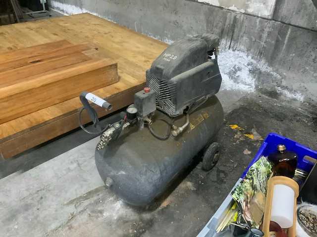 Brown hp 2.0 luchtcompressor - afbeelding 1 van  4