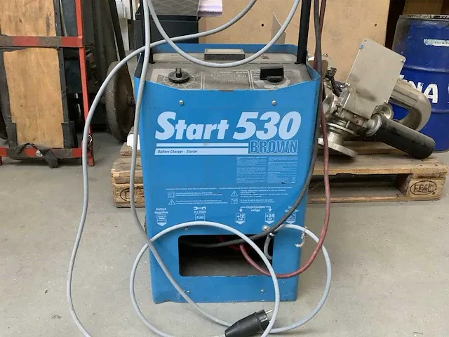 Brown start 530 batterijlader / starter - afbeelding 2 van  4