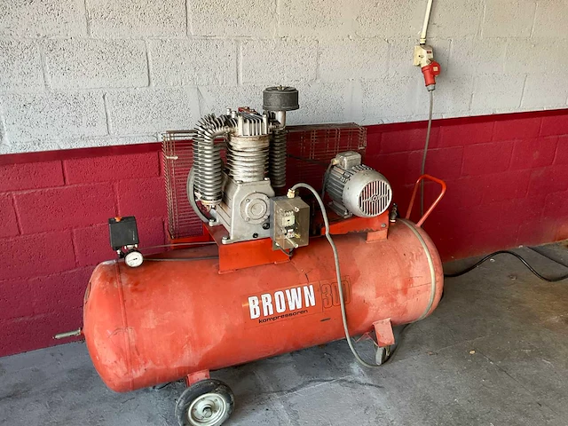 Brown zuigercompressor - afbeelding 1 van  1