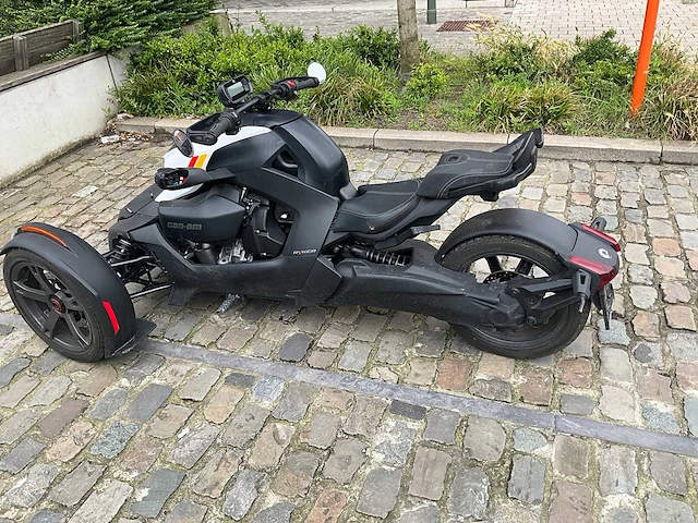 Brp can-am - 2021 - afbeelding 2 van  23