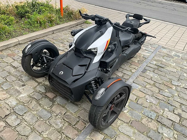 Brp can-am - 2021 - afbeelding 12 van  23