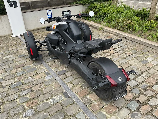Brp can-am - 2021 - afbeelding 23 van  23