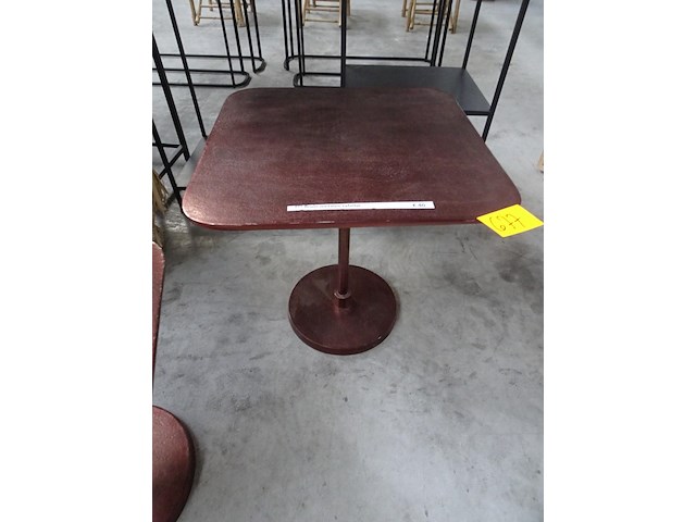 Bruin metalen tafeltje - afbeelding 1 van  2