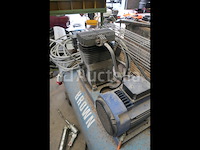 Bruine compressor - afbeelding 7 van  14