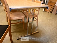 Bruine stoelen zonder tafel - afbeelding 3 van  7