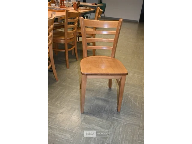 Bruine stoelen zonder tafel - afbeelding 5 van  7
