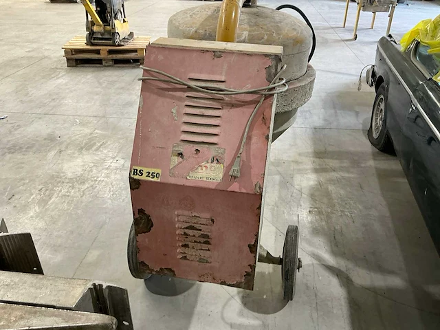 Bs250 betonmolen - afbeelding 5 van  6