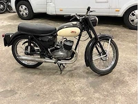 Bsa - bantam - oldtimer - motorfiets - afbeelding 1 van  7