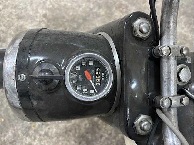Bsa - bantam - oldtimer - motorfiets - afbeelding 4 van  7
