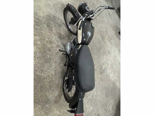 Bsa - bantam - oldtimer - motorfiets - afbeelding 5 van  7