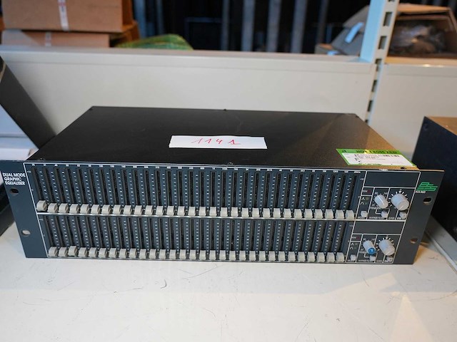 Bss audio - fcs-960 - dual 30-band graphic equaliser - afbeelding 1 van  2