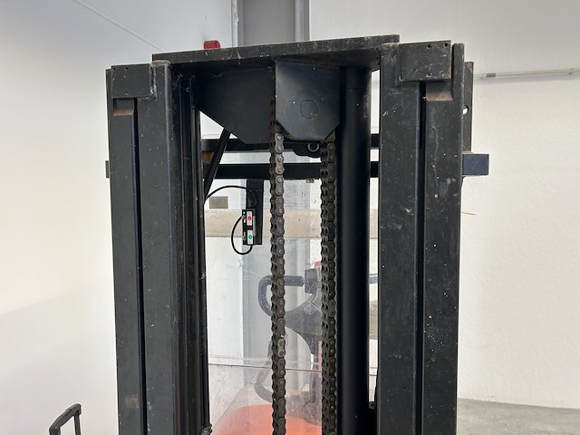 Bt 7sll16 stapelaar - bj 2006 - afbeelding 6 van  9