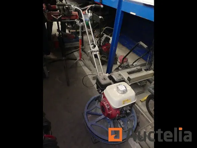 Bt bt60h betonnen helikopter - afbeelding 1 van  8