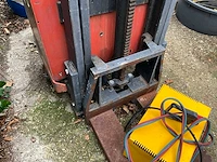 Bt elektrische meeloopstapelaar - afbeelding 2 van  13