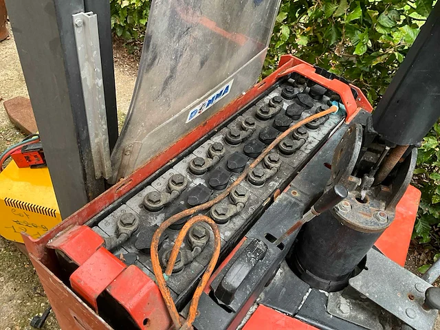 Bt elektrische meeloopstapelaar - afbeelding 4 van  13