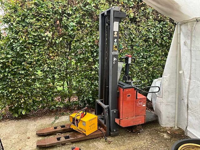 Bt elektrische meeloopstapelaar - afbeelding 1 van  13