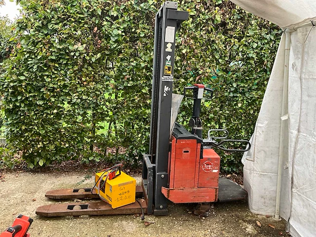 Bt elektrische meeloopstapelaar - afbeelding 6 van  13