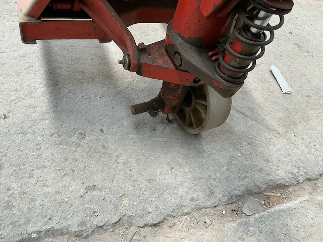 Bt hand hydraulische palletwagen - afbeelding 5 van  6