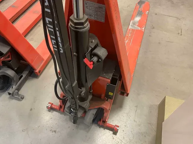 Bt hhl100 hydraulische schaarpalletwagen - afbeelding 6 van  6
