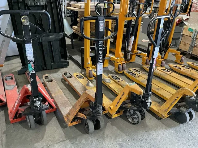 Bt lhm230 hand hydraulische palletwagen - afbeelding 1 van  2