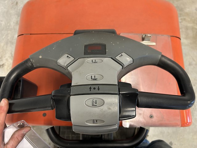 Bt ose250p stapelaar - bj 2007 - afbeelding 7 van  8